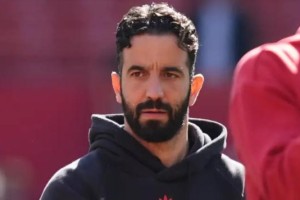 半岛体育官方网站-阿莫林：机会不少但无法破门 这是球队最大的问题