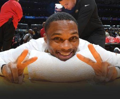 半岛体育官方入口-流言汇总：韦少或将被买断 篮网有意补强安抚KD