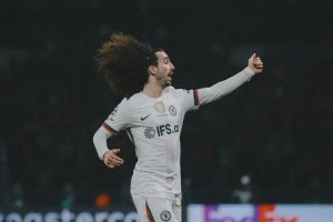 半岛体育中国官网-致命一击！2.5亿门将组合成笑话，切尔西欧冠惨案背后谁该背锅？