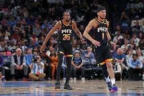 半岛体育-杜兰特今夏对留在太阳持开放态度！布克：想和KD一起打球